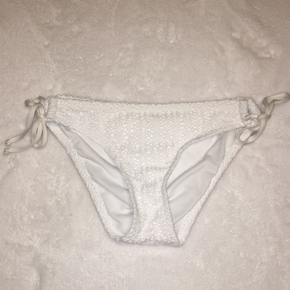 White Lace Bikini Bottoms (Size Small)